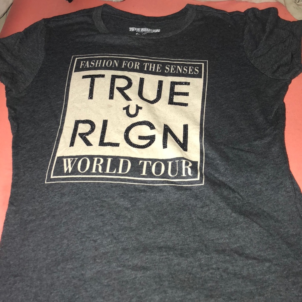 True religion shirt (size small )